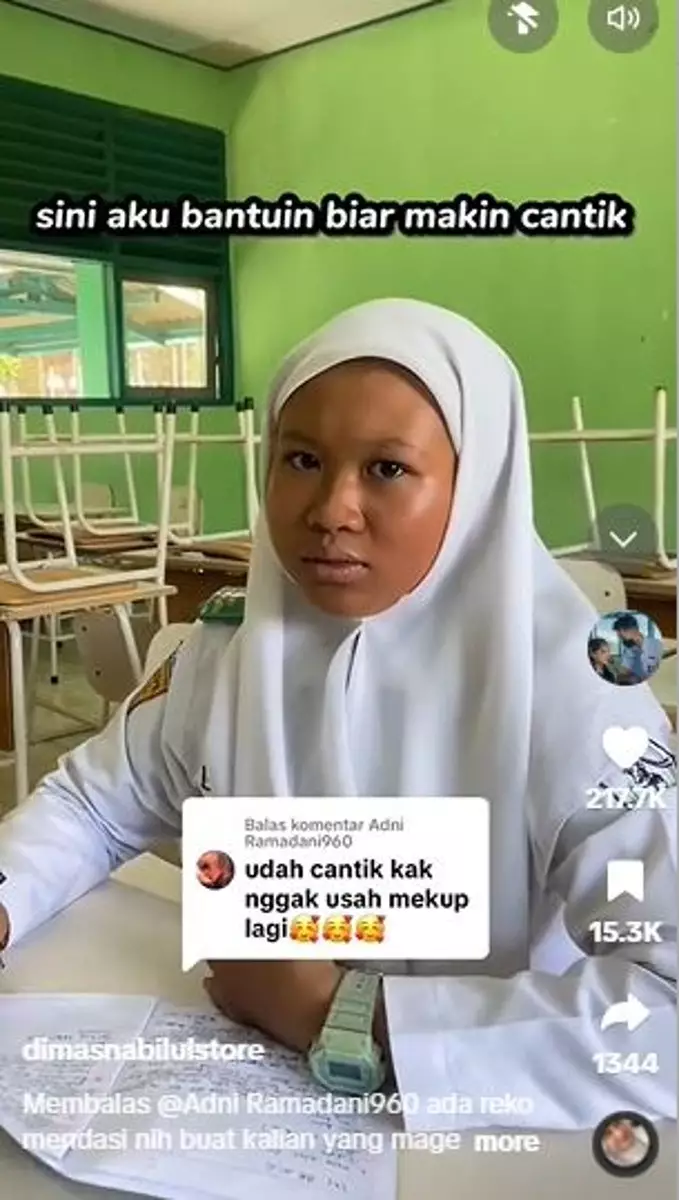 Cewek berkulit sawo matang dirias dengan Korean makeup look TikTok Cewek berkulit sawo matang dirias dengan Korean makeup look TikTok