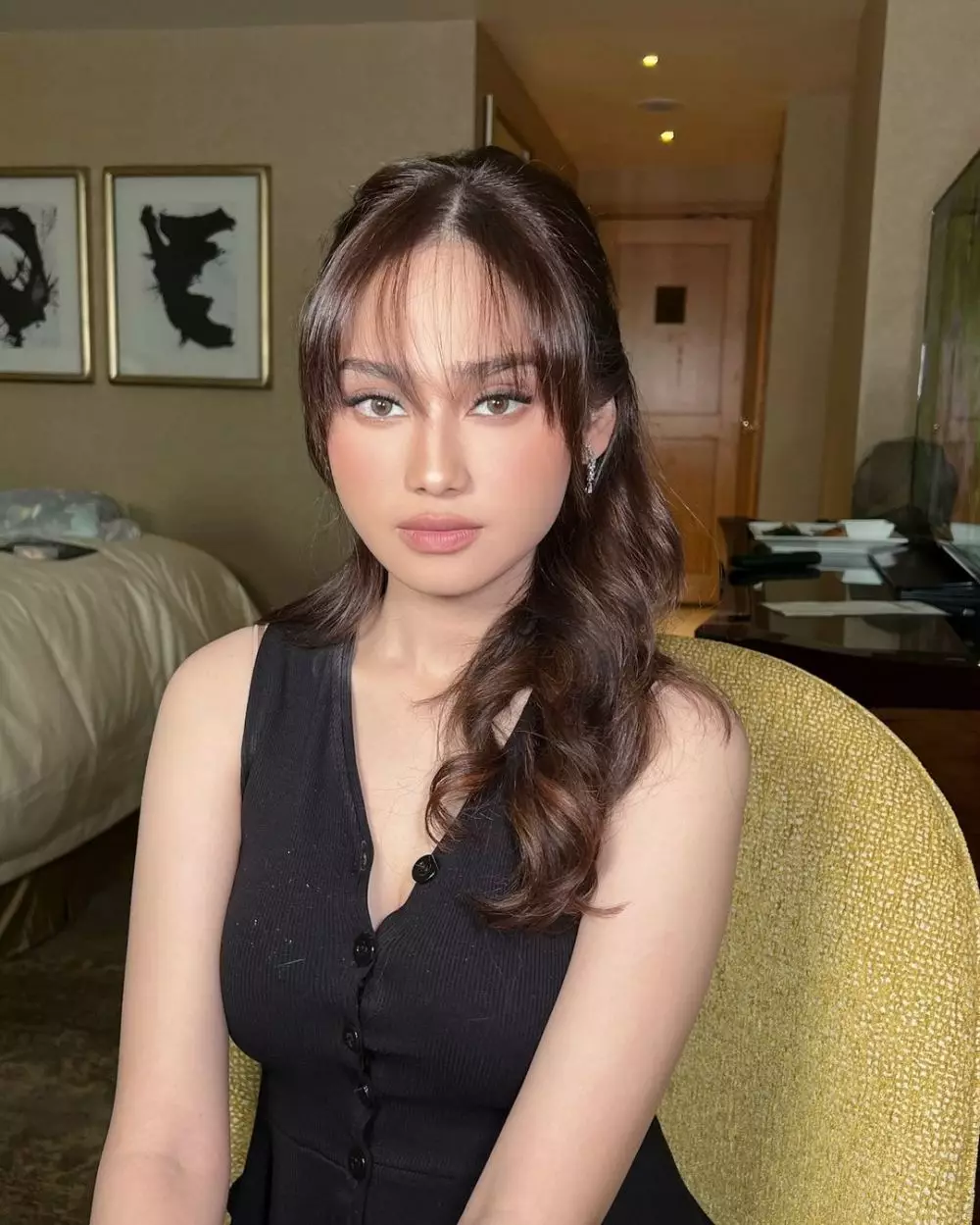 detail makeup Syifa Hadju yang makin memesona berbagai sumber