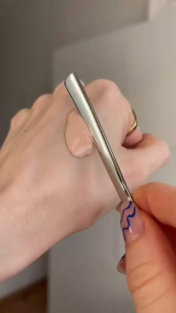 fungsi lain dari sendok untuk makeup berbagai sumber