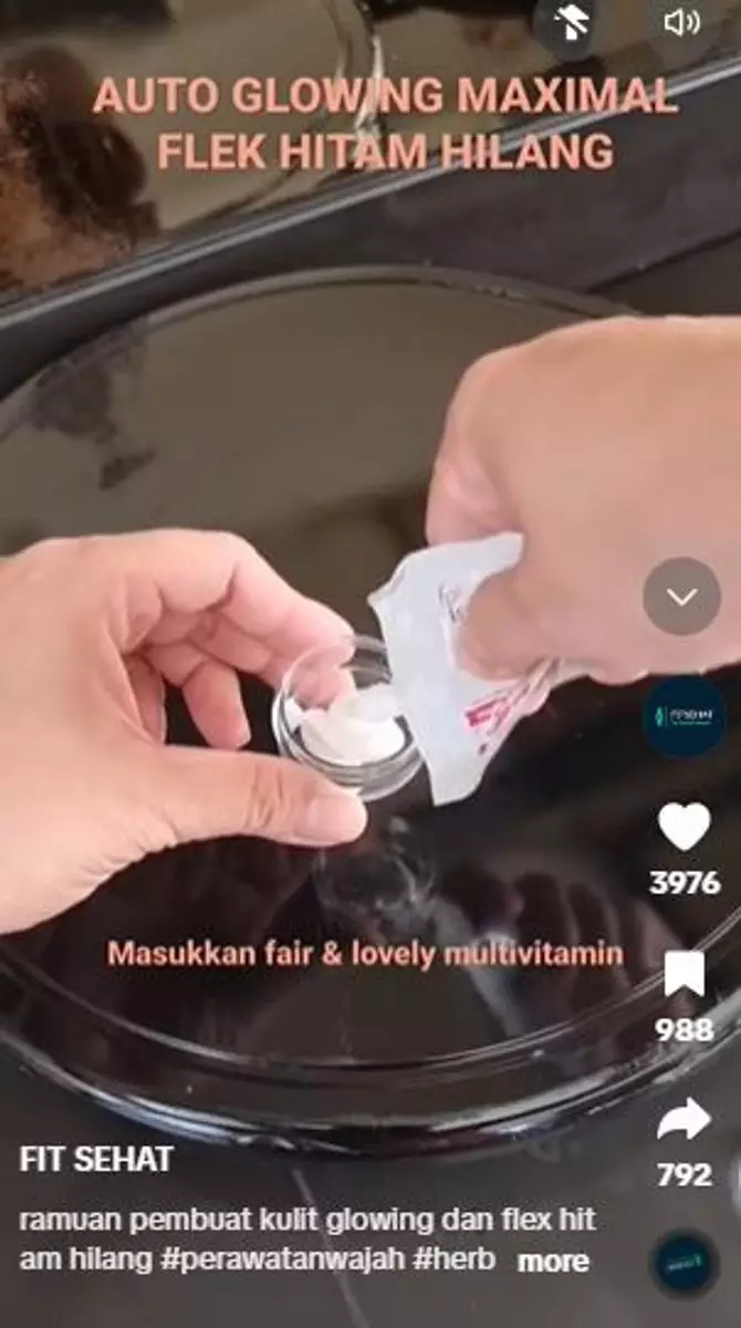 Wajah glowing bebas noda pakai kombinasi day cream dan bedak Viva Berbagai sumber