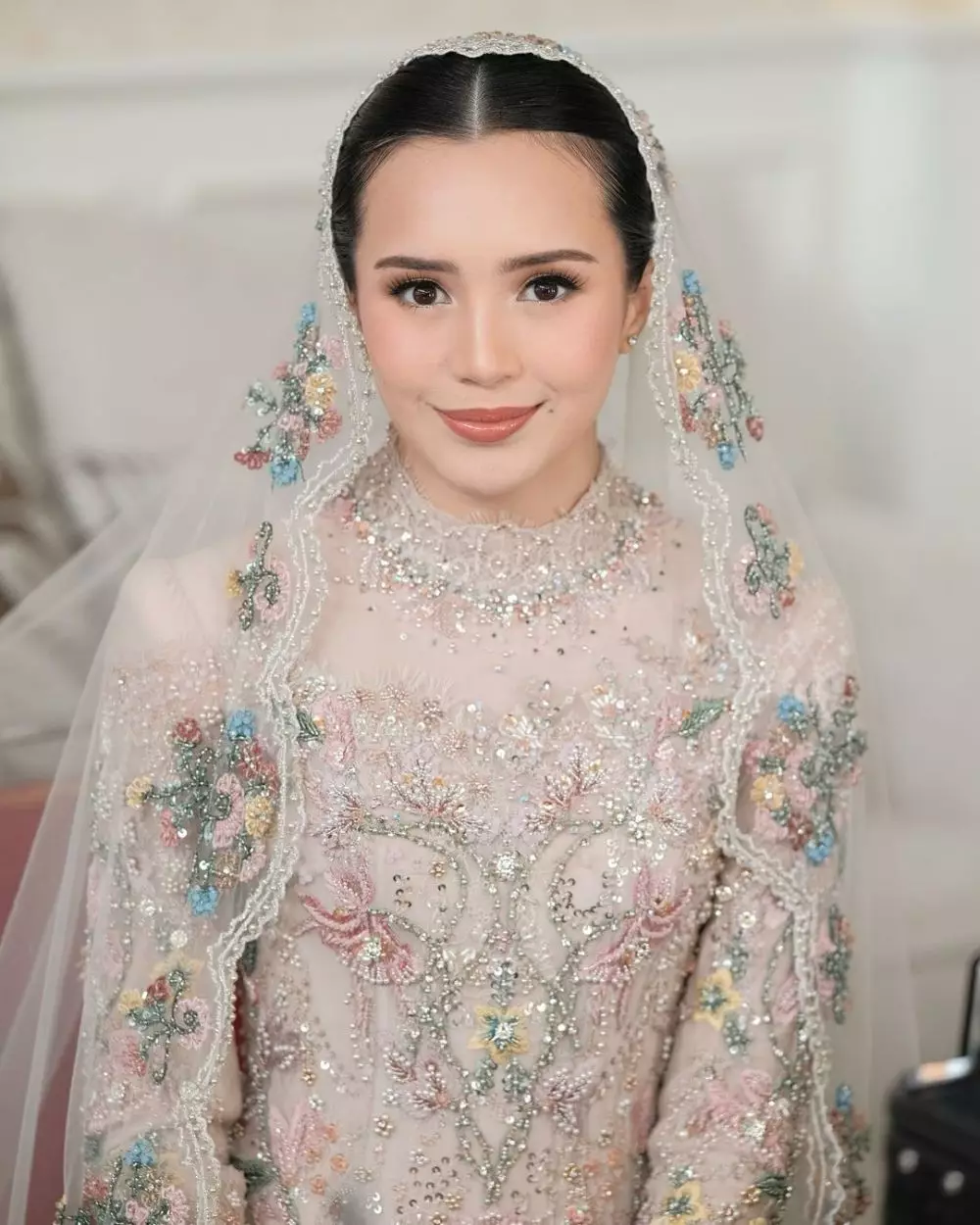 detail makeup acara Beby Tsabina berbagai sumber detail makeup acara Beby Tsabina berbagai sumber
