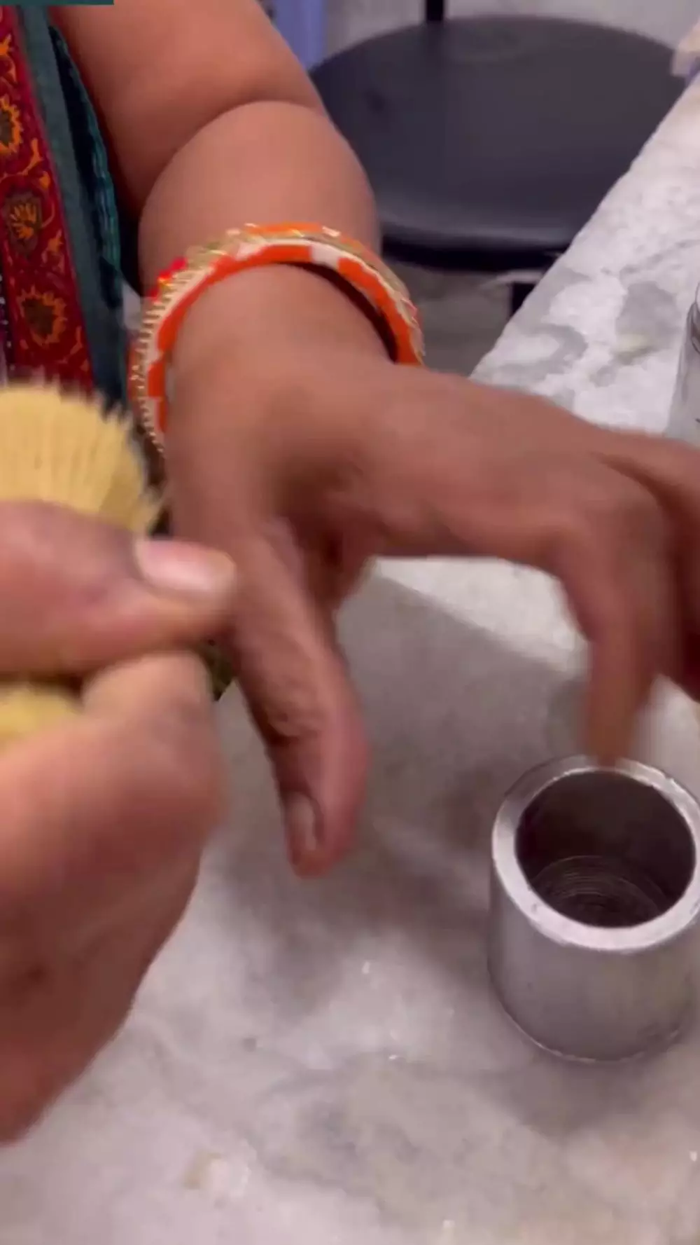 Potret pembuatan brush makeup berbagai sumber Potret pembuatan brush makeup berbagai sumber