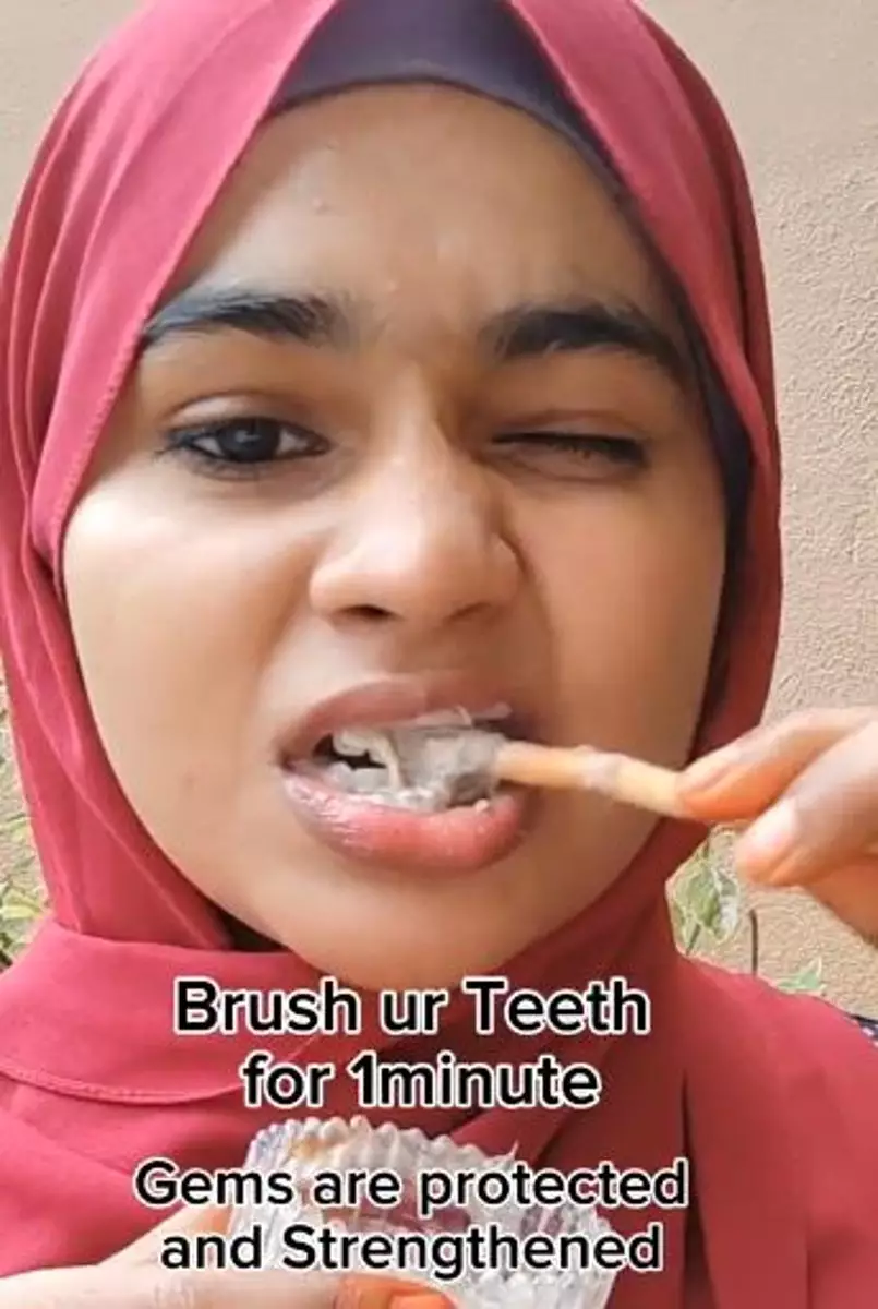 Sampah dapur bisa putihkan gigi berkerak kuning Berbagai sumber