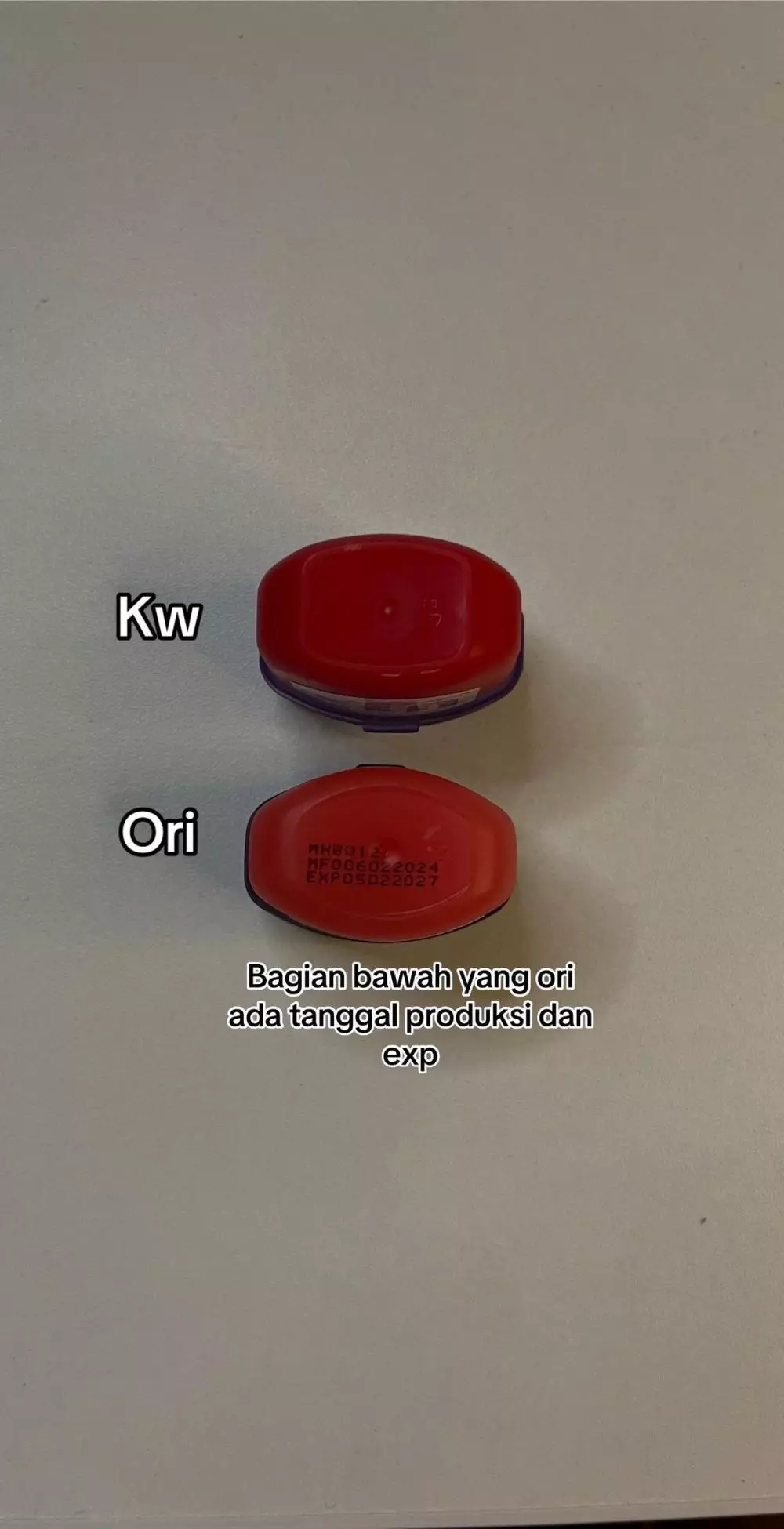 cara bedakan Vaseline Lip Therapy asli © 2024 TikTok