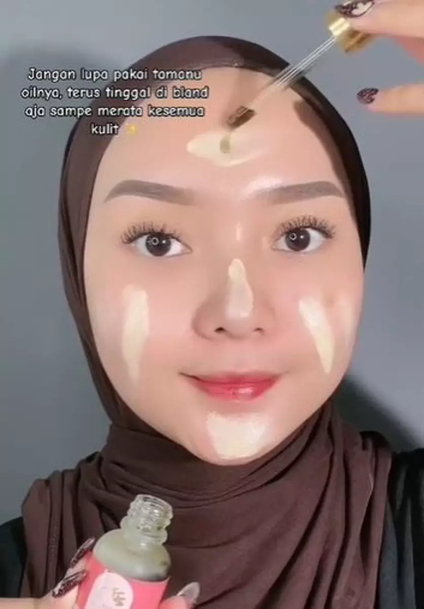 Krim Kelly dicampur tamanu oil bisa bikin wajah glowing alami TikTok Krim Kelly dicampur tamanu oil bisa bikin wajah glowing alami TikTok