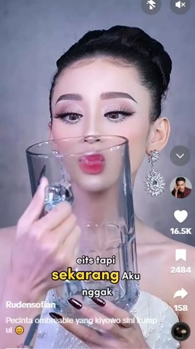Review Sea Makeup Lip Ink yang dijual Rp 50 ribuan Berbagai sumber Review Sea Makeup Lip Ink yang dijual Rp 50 ribuan Berbagai sumber