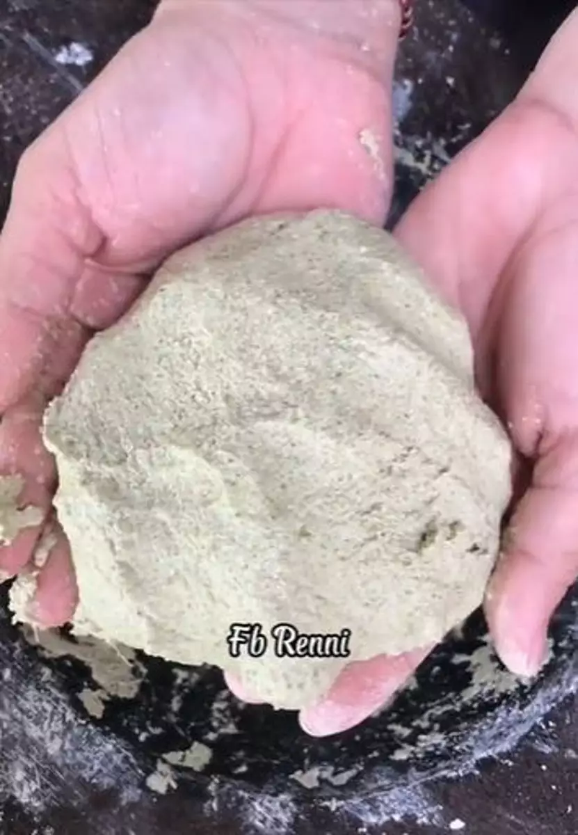 Trik bikin wajah mulus bebas jerawat pakai bedak dingin khas Dayak TikTok Trik bikin wajah mulus bebas jerawat pakai bedak dingin khas Dayak TikTok