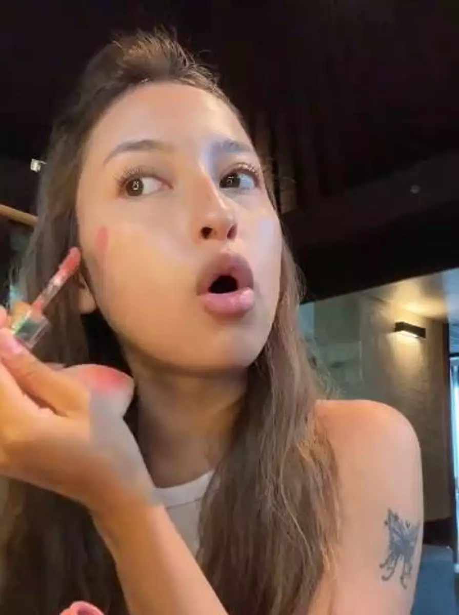 Makeup simple Jennifer Coppen hasilnya antidempul TikTok Makeup simple Jennifer Coppen hasilnya antidempul TikTok
