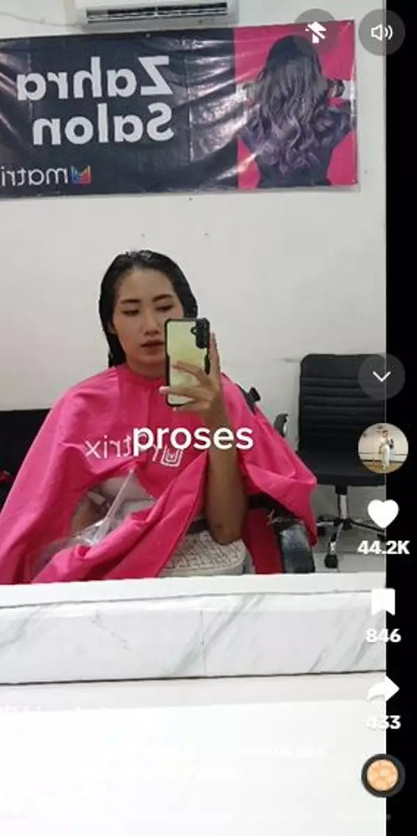 Niat potong wolf cut hasilnya malah zonk TikTok