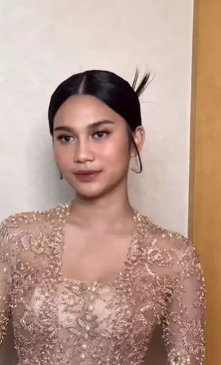 Adu gaya makeup 7 bridesmaid Aaliyah Massaid Berbagai sumber