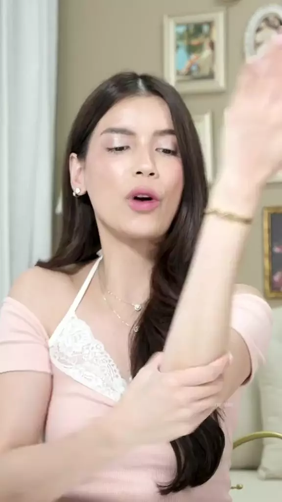 review Sariayu Hydra Glow Body Serum © 2024 TikTok review Sariayu Hydra Glow Body Serum © 2024 TikTok