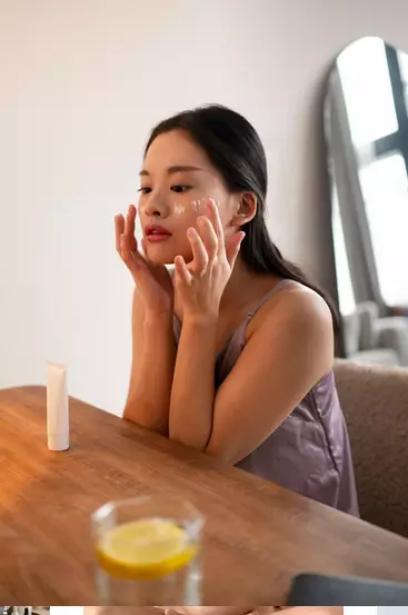 Cara detoks skincare yang mengandung merkuri © 2024 freepik.com Cara detoks skincare yang mengandung merkuri © 2024 freepik.com