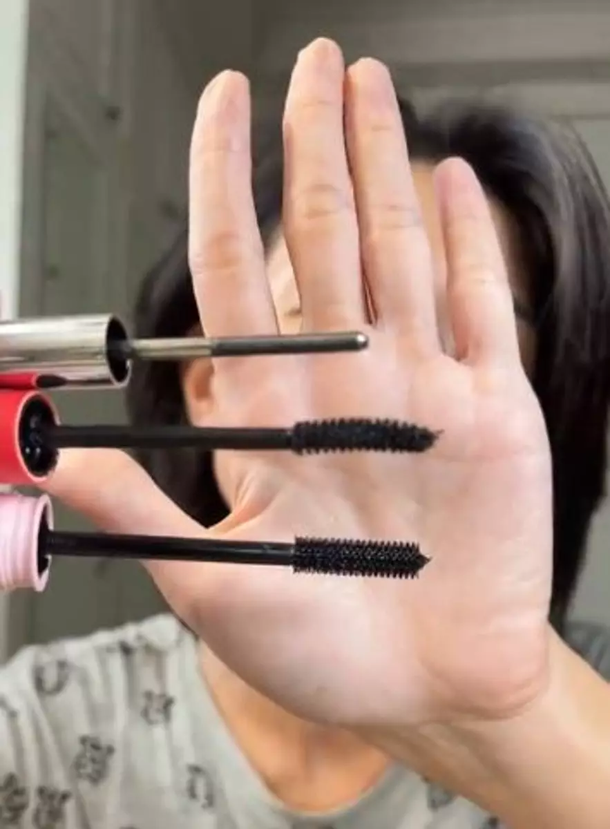 Review maskara besi Judydoll di bulu mata pendek TikTok