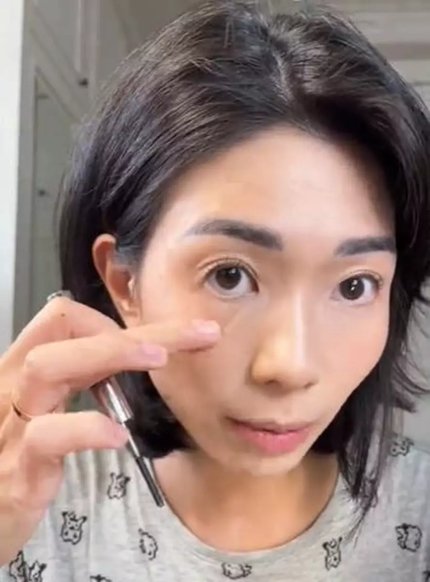 Review maskara besi Judydoll di bulu mata pendek TikTok