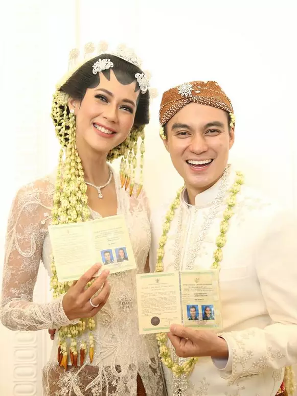 makna riasan pengantin adat Jawa berbagai sumber makna riasan pengantin adat Jawa berbagai sumber