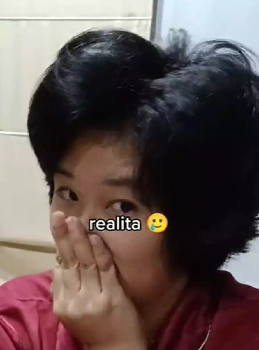 Cewek potong rambut ala pixie cut malah mirip emak-emak Korut TikTok Cewek potong rambut ala pixie cut malah mirip emak-emak Korut TikTok