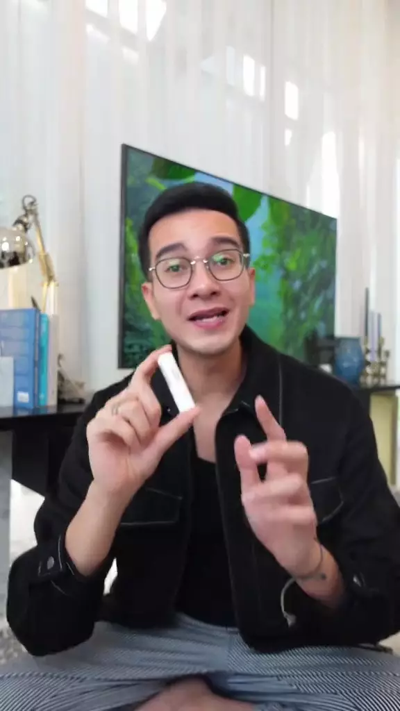 rekomendasi lip balm untuk cowok © 2024 TikTok rekomendasi lip balm untuk cowok © 2024 TikTok