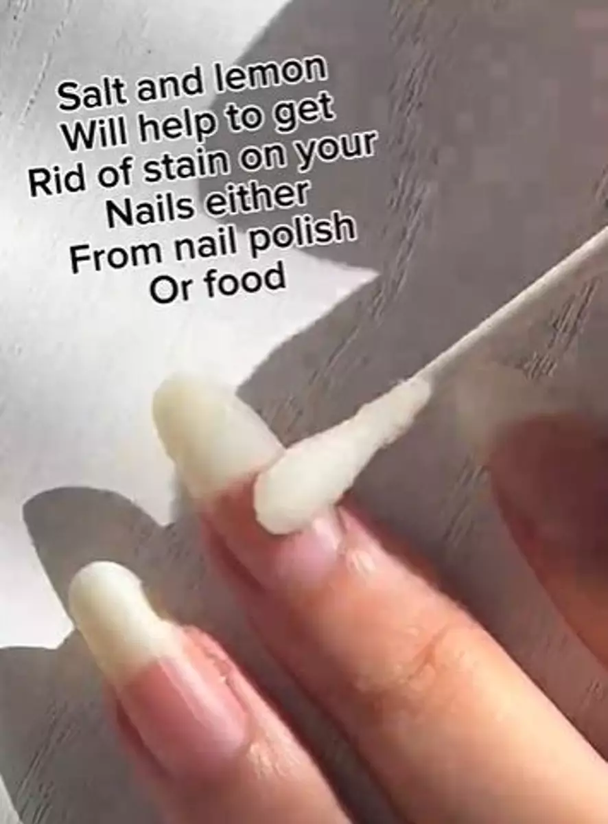 Campuran garam dan 1 bahan dapur bisa bikin kuku kuning jadi putih berkilau TikTok