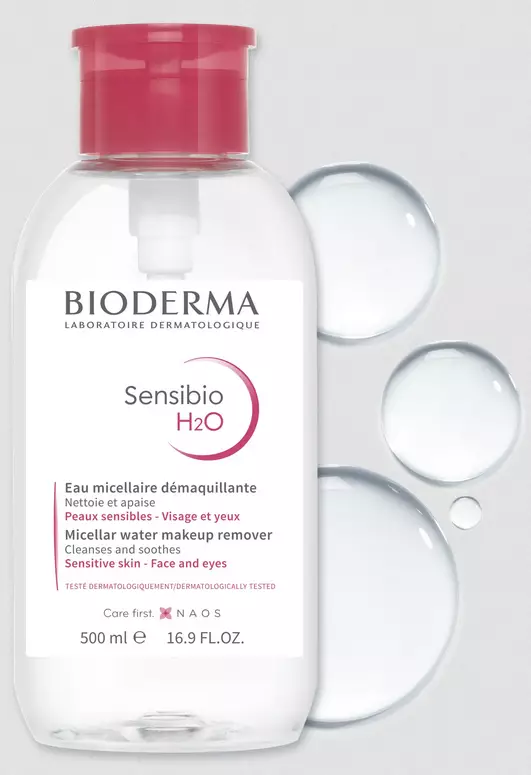 Micellar water untuk fungal acne © 2024 freepik.com