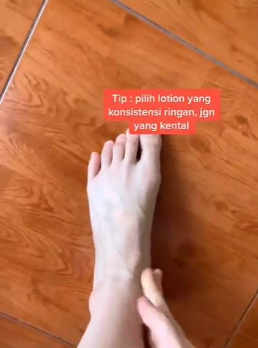 Trik cegah bau kaki saat pakai sepatu heels TikTok