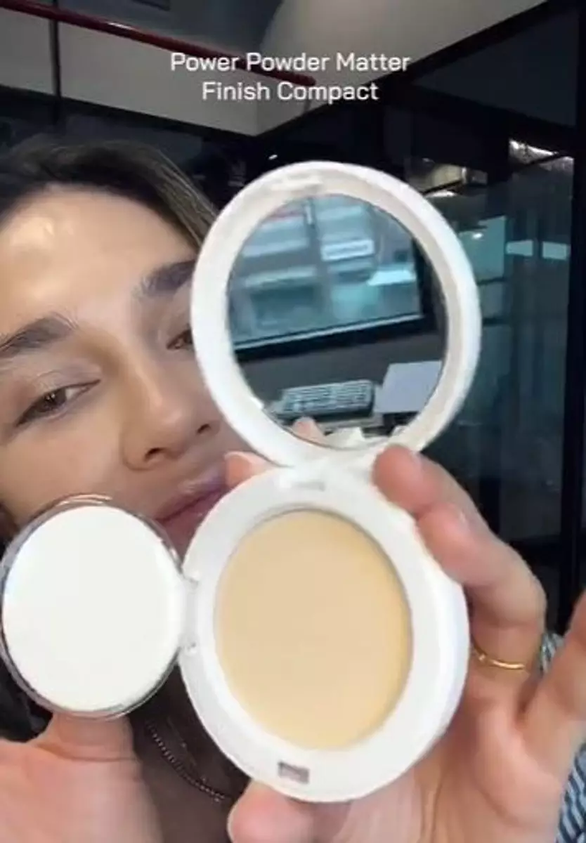 Tutorial makeup Luna Maya yang simpel Berbagai sumber
