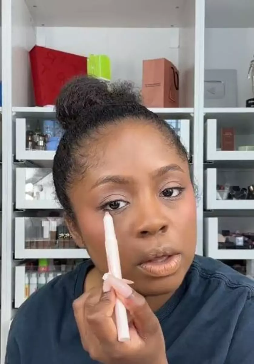 Transformasi makeup cewek Afrika recreate riasan Wonyoung IVE TikTok Transformasi makeup cewek Afrika recreate riasan Wonyoung IVE TikTok