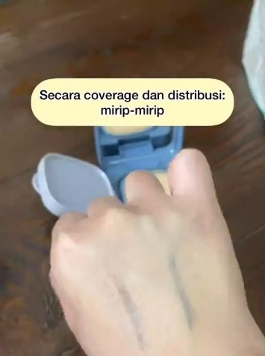 Beda penggunaan beauty blender & puff makeup pada finish riasan Berbagai sumber