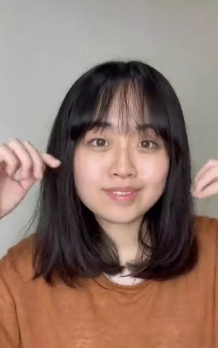 Trik potong dan styling poni ala seleb Korea TikTok