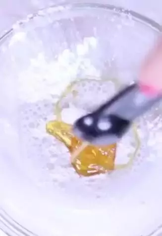 Bersihkan pori-pori wajah agar terbebas komedo TikTok Bersihkan pori-pori wajah agar terbebas komedo TikTok