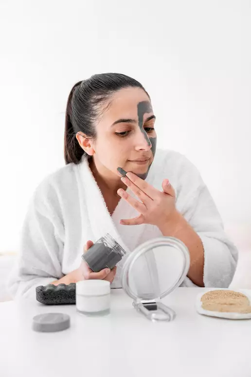 ciri-ciri skincare merkuri © 2024 freepik.com ciri-ciri skincare merkuri © 2024 freepik.com