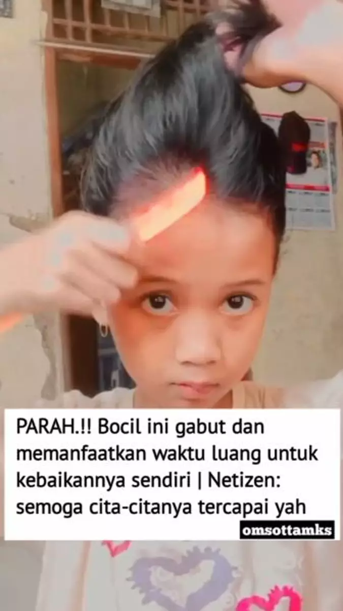 Bocah perempuan bikin tutorial sanggul pramugari rapi tanpa hair spray Instagram Bocah perempuan bikin tutorial sanggul pramugari rapi tanpa hair spray Instagram