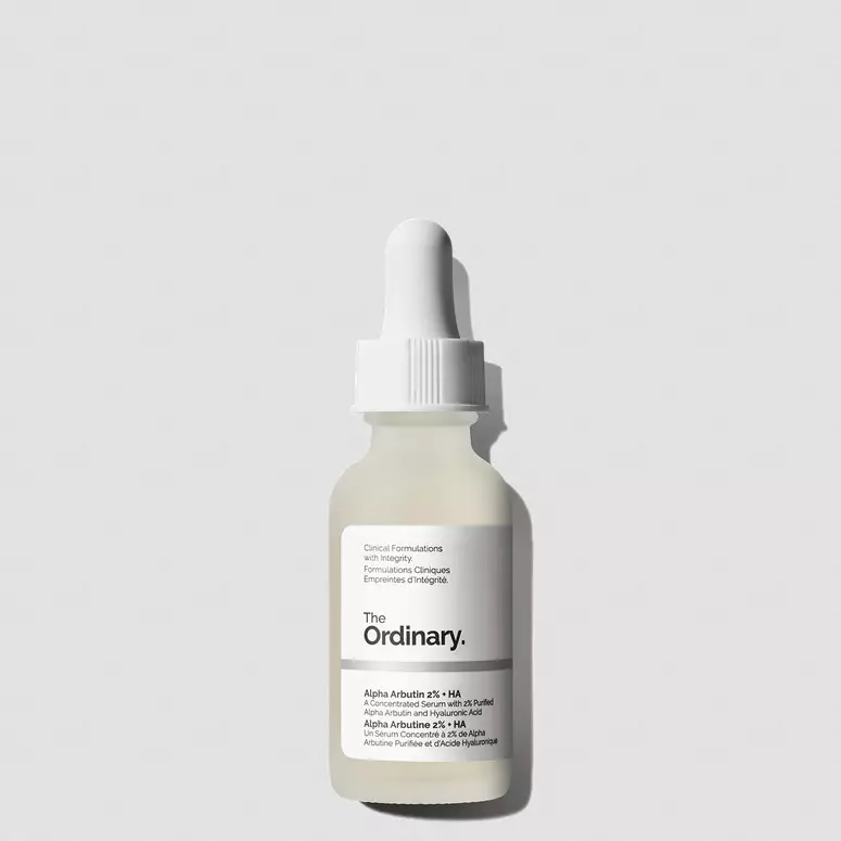 bekas jerawat PIE © 2024 freepik.com