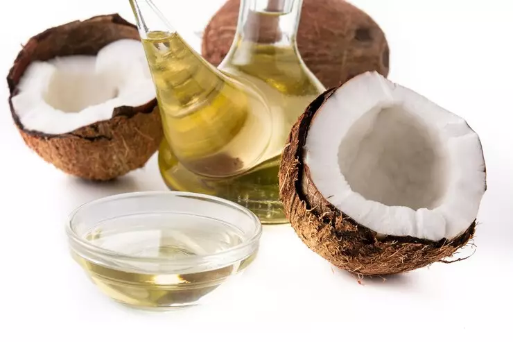 virgin coconut oil untuk rambut © 2024 freepik.com virgin coconut oil untuk rambut © 2024 freepik.com