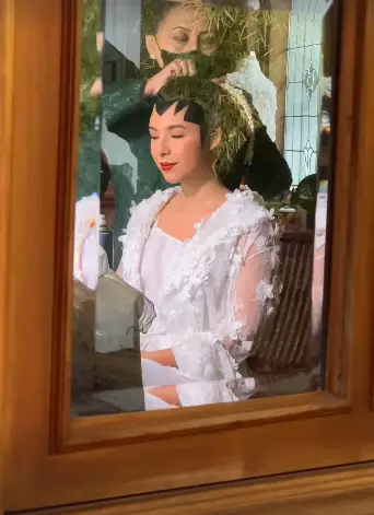 detail makeup Nadine Kaiser berbagai sumber