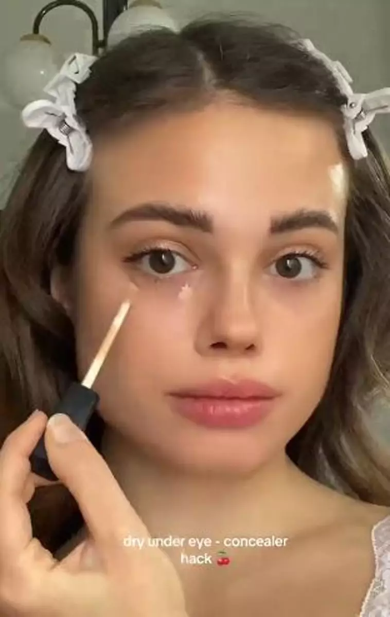 Trik atasi dark circle tanpa bikin riasan crack pakai 1 produk pelembap TikTok