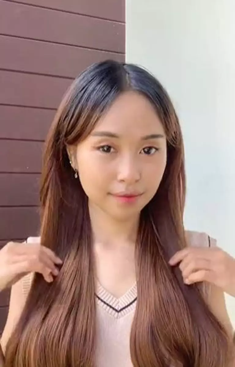 Trik styling poni pemilik dahi lebar nggak perlu potong rambut TikTok Trik styling poni pemilik dahi lebar nggak perlu potong rambut TikTok