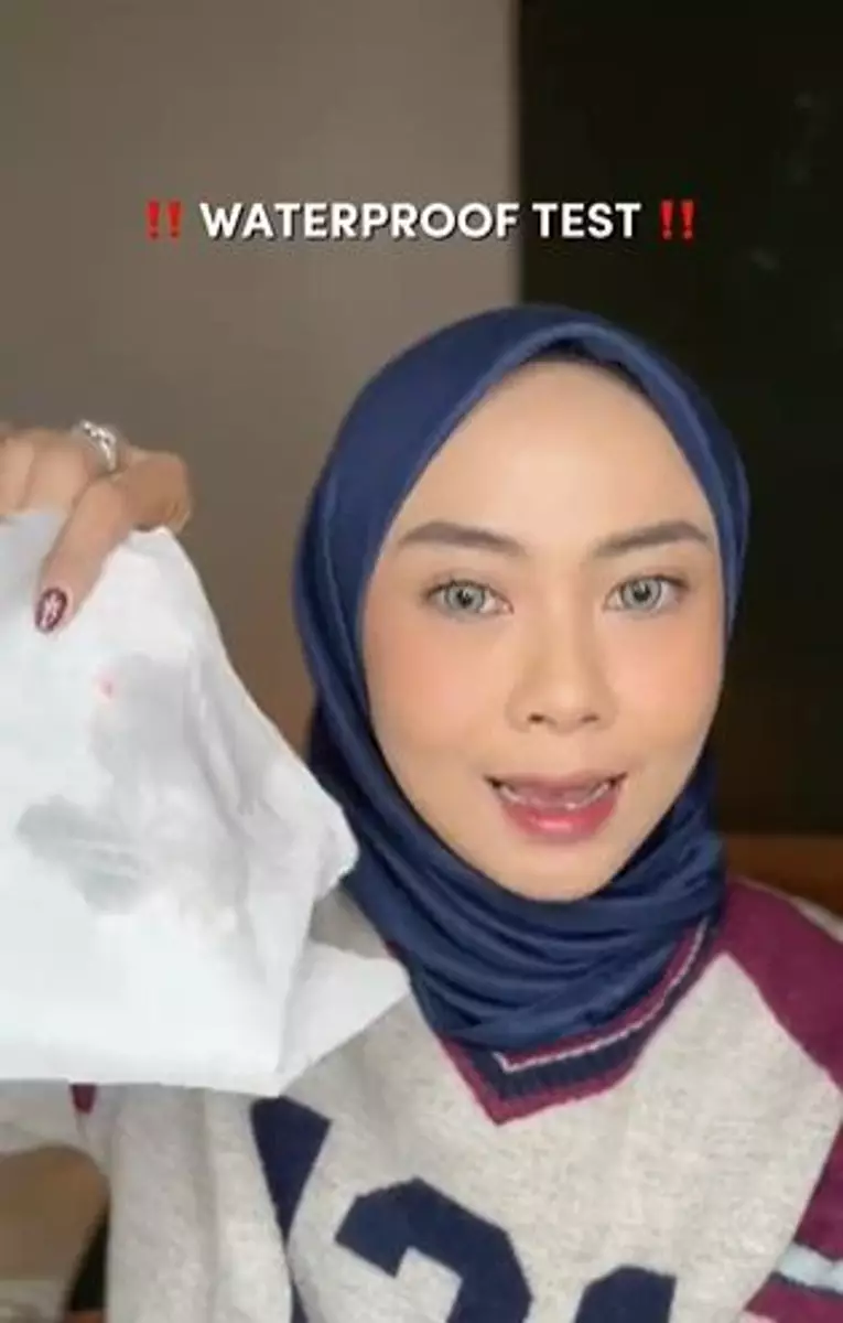 Review loose powder Barenbliss diklaim bikin wajah mulus bak pakai filter TikTok