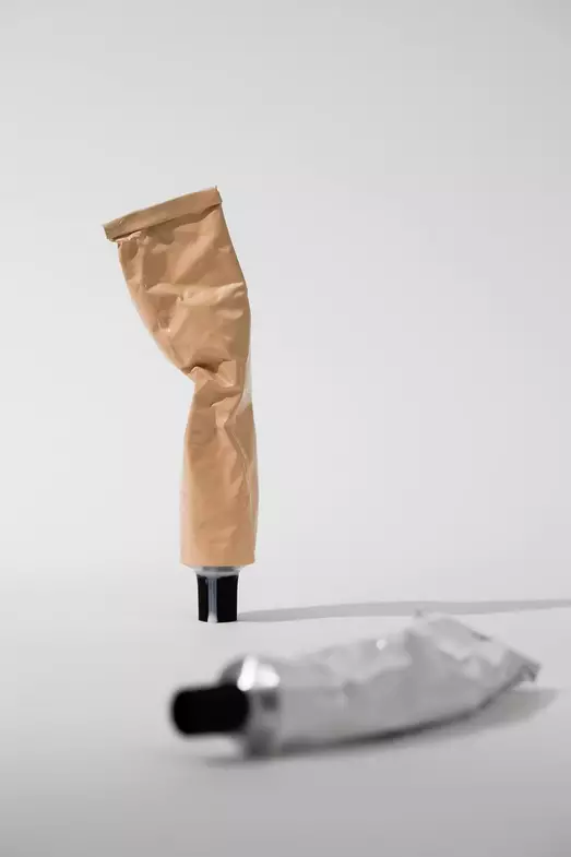 botol skincare © 2024 freepik.com botol skincare © 2024 freepik.com