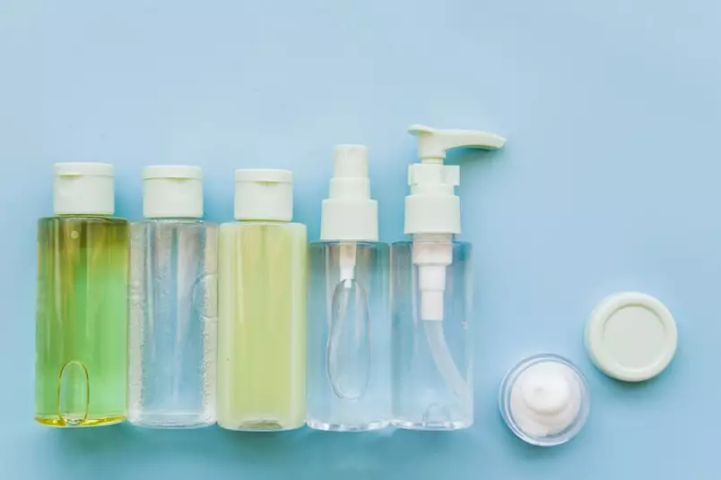 botol skincare © 2024 freepik.com botol skincare © 2024 freepik.com