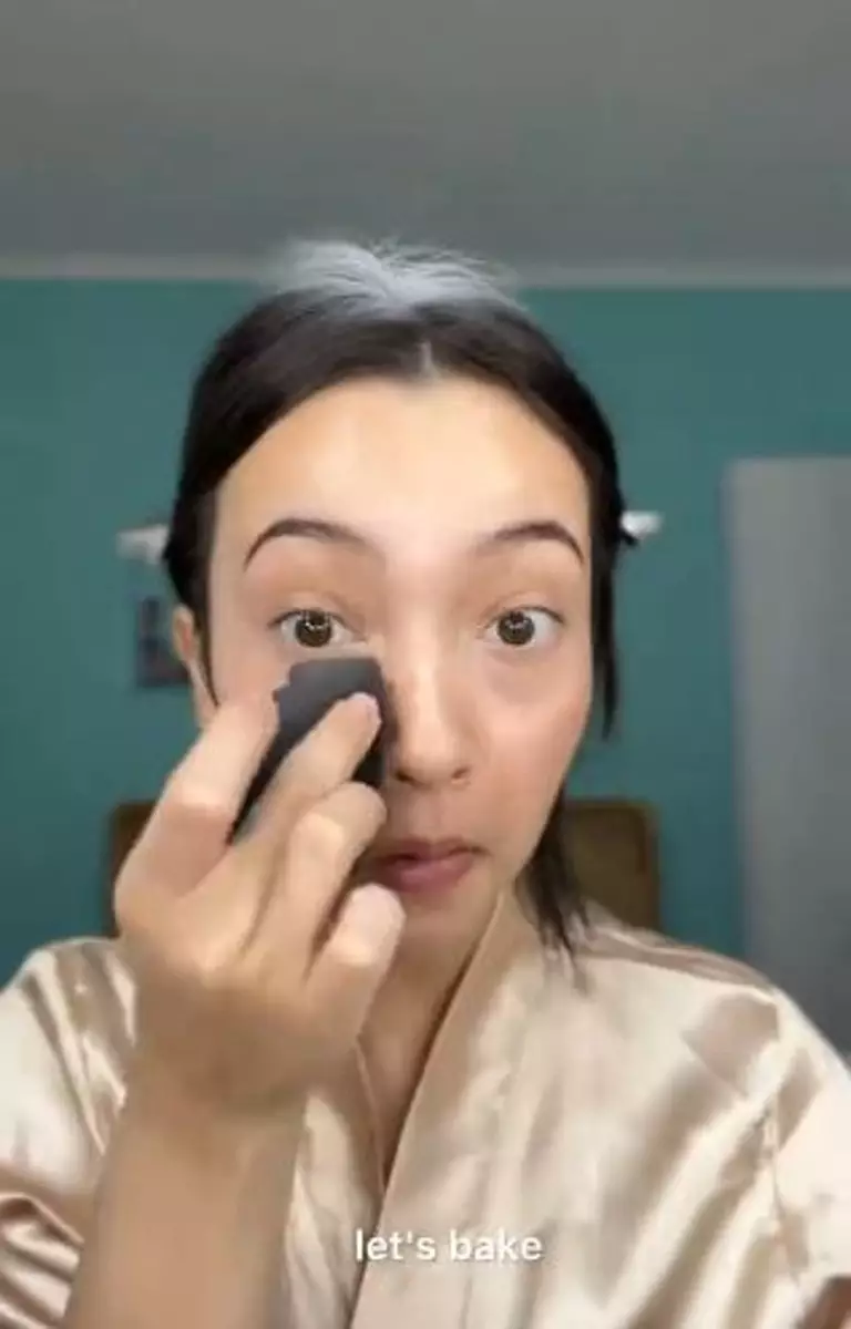 Tutorial clean girl makeup Megan Domani yang tampak fresh TikTok