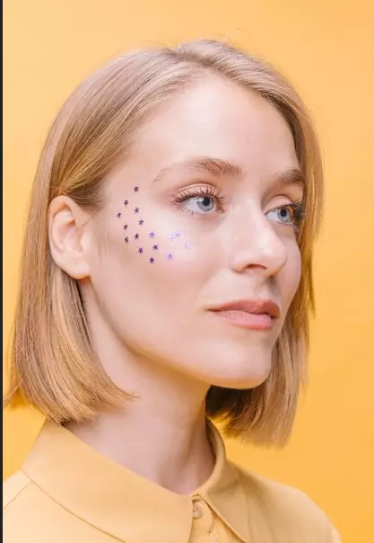 Pakai acne patch sebelum atau sesudah skincare © 2024 freepik.com