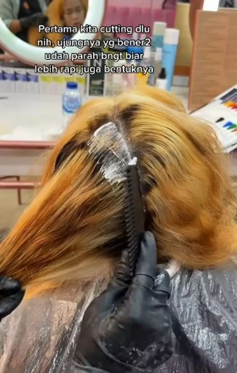 Kisah cewek perbaiki rambut rusak akibat bleaching TikTok Kisah cewek perbaiki rambut rusak akibat bleaching TikTok