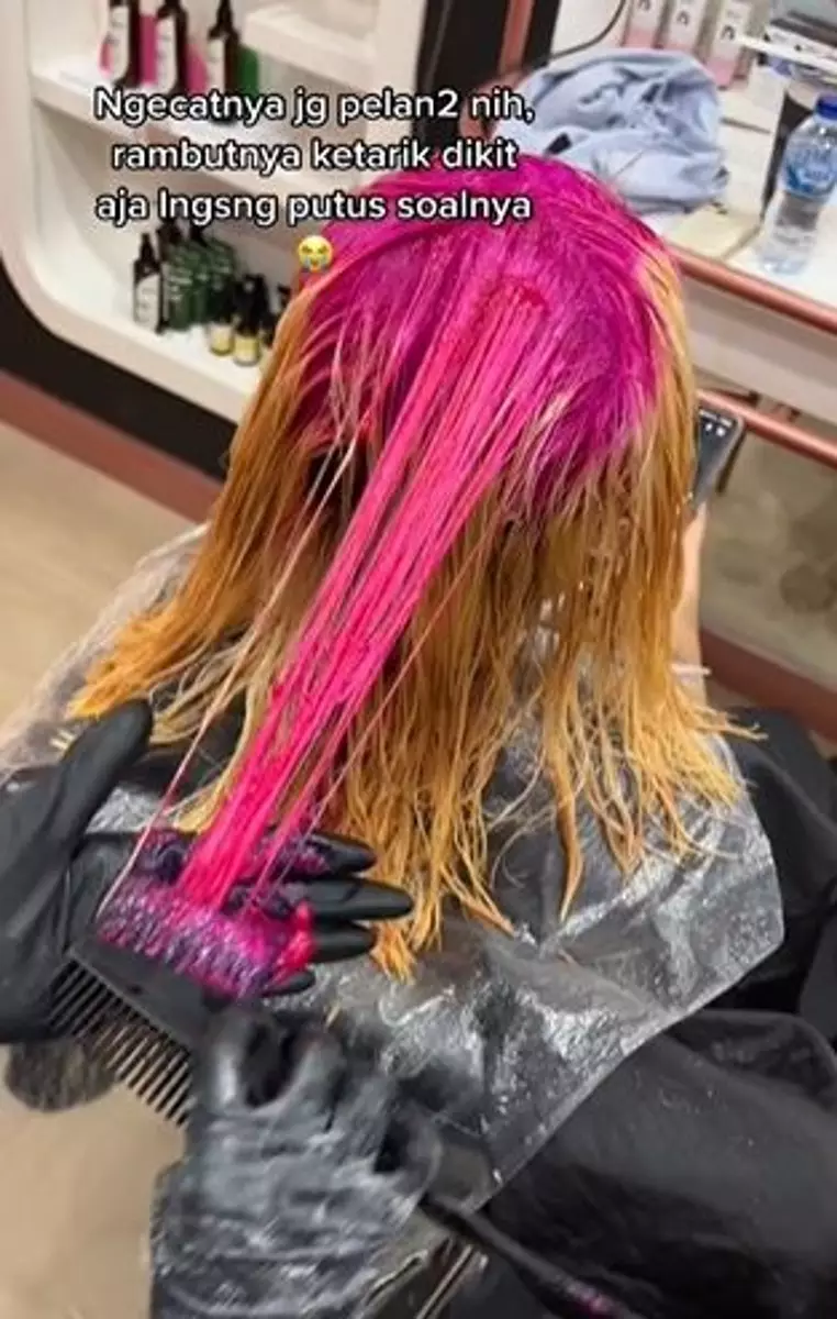 Kisah cewek perbaiki rambut rusak akibat bleaching TikTok Kisah cewek perbaiki rambut rusak akibat bleaching TikTok