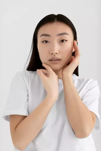 skincare yang paling penting remaja © 2024 freepik.com