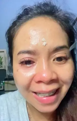 Momen perjuangan cewek saat pasang eyelash extension sendiri TikTok Momen perjuangan cewek saat pasang eyelash extension sendiri TikTok