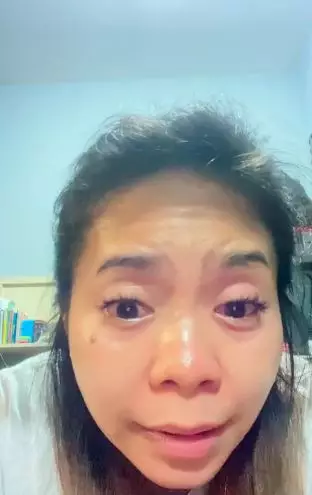 Momen perjuangan cewek saat pasang eyelash extension sendiri TikTok Momen perjuangan cewek saat pasang eyelash extension sendiri TikTok