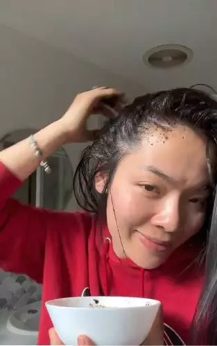 Kombinasi bubuk kopi dan 1 jenis minyak bisa lebatkan rambut Berbagai sumber