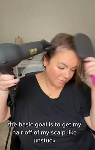 Trik styling wanita berambut sangat tipis jadi bervolume bak hair extension TikTok