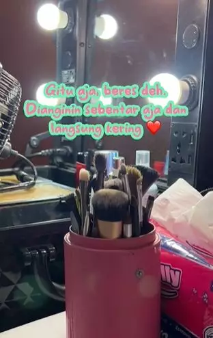 Review Teratu Brush Cleaner bersihkan kuas makeup tanpa dicuci sabun TikTok Review Teratu Brush Cleaner bersihkan kuas makeup tanpa dicuci sabun TikTok
