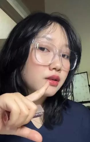 Battle review tinted lip balm Dear Me Beauty dan Sea Makeup TikTok